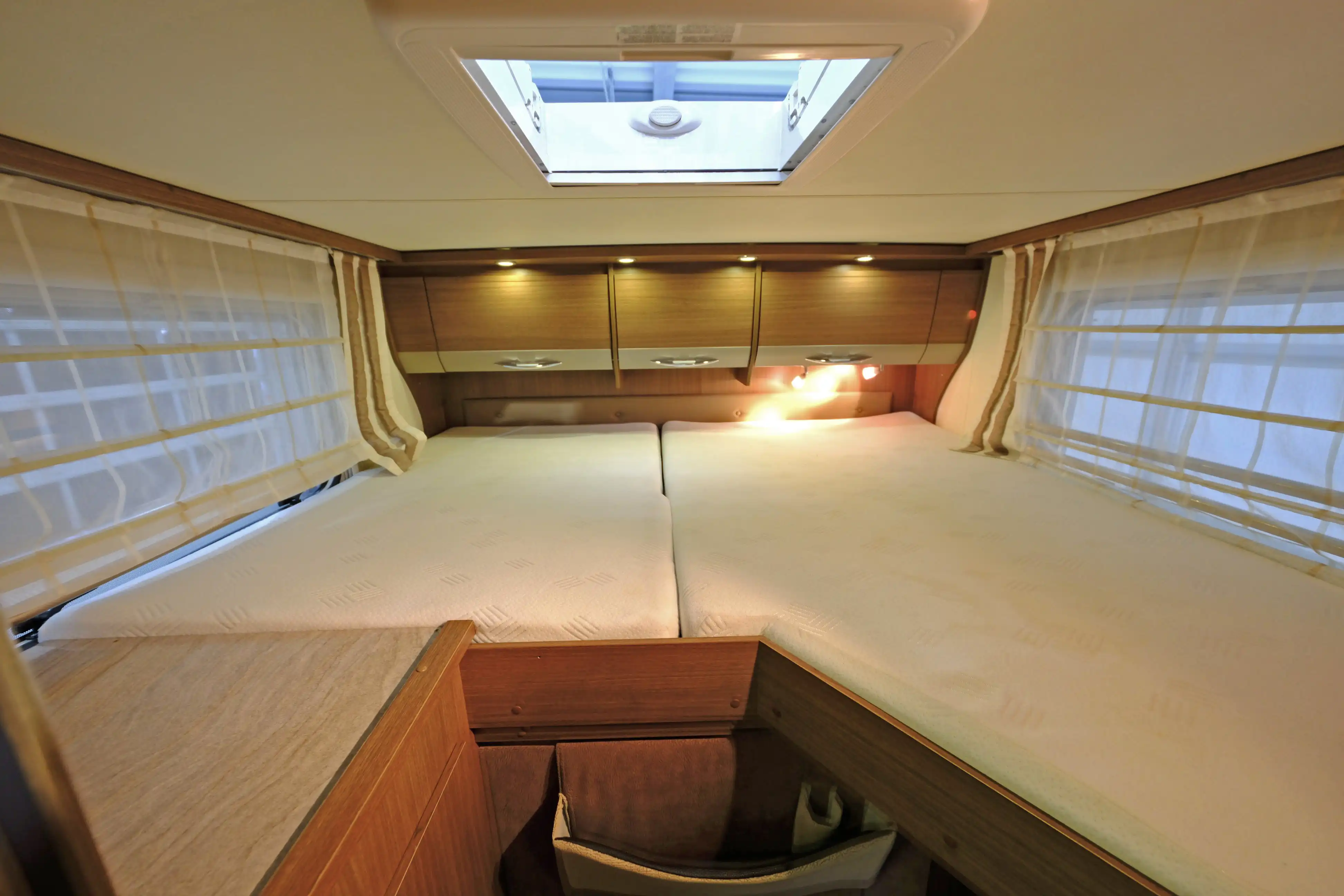 BUERSTNER Ixeo Plus 875 IT - Ansicht 10